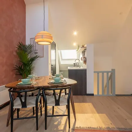 Apartment Shway - The Pink Pigeon